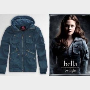 Bella Thorn Twilight Jacket in lake blue